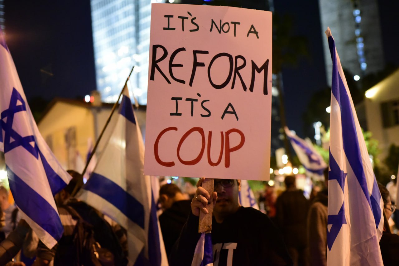 Israelis protest at Tel Aviv against Netanyahu anti-democratic coup